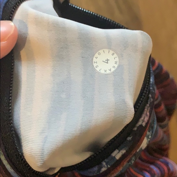 Lululemon Striped Cropped Leggings - Picture 7 of 7